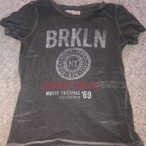 gray brkln t shirt